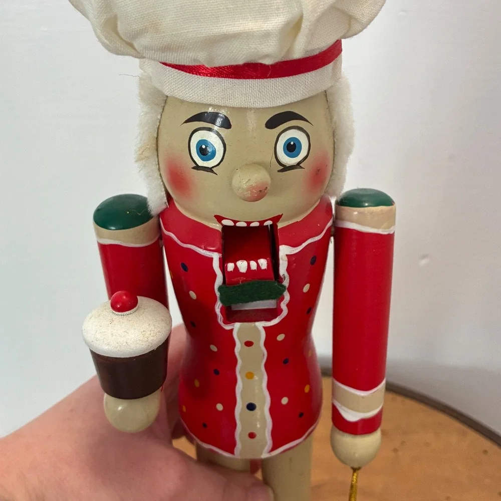 Vintage Wooden Nutcracker Baker Chef with Cupcake‎ and Candy Cane Figurine 11
